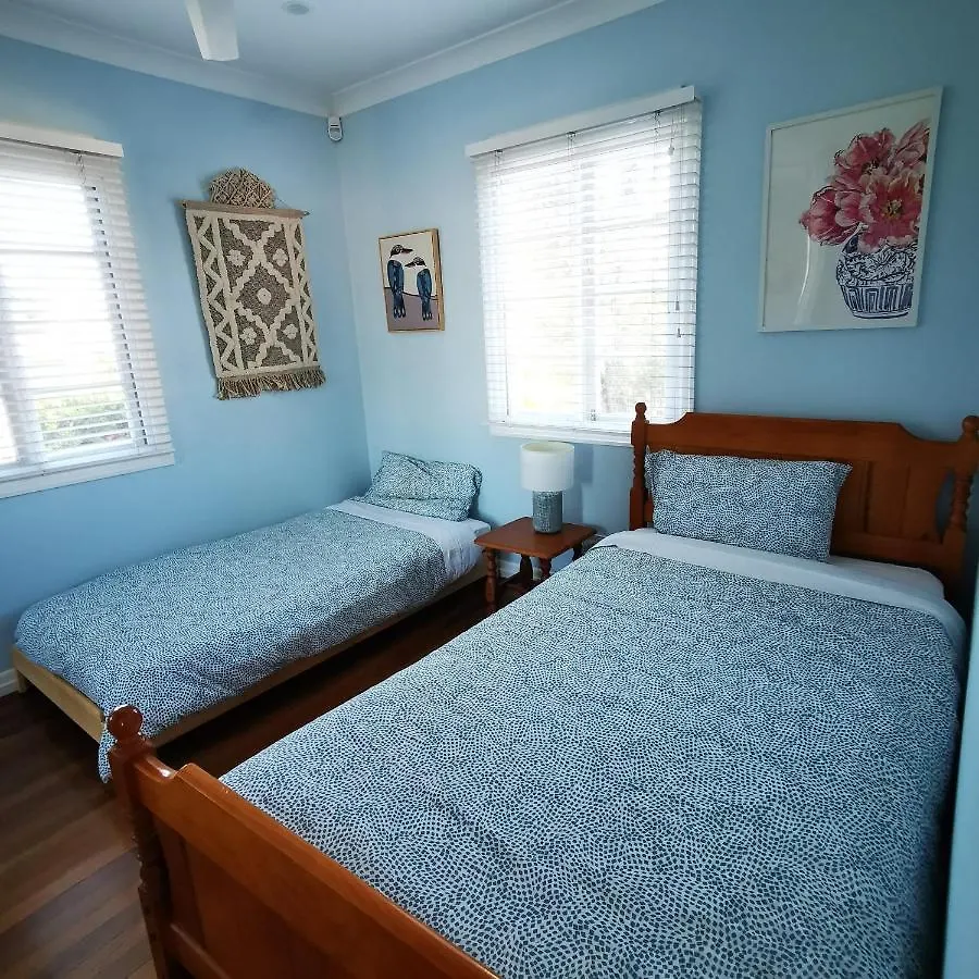 Oxley Mineral Pool & Private Home Suburbanstay Brisbane 0*,  Australien